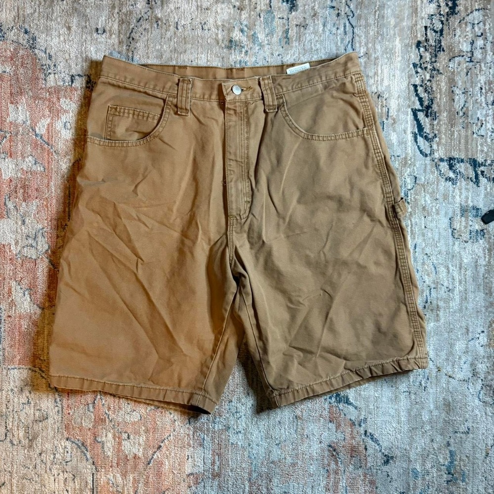 Wrangler cargo shorts Size 34 summer cargo tan classic preppy